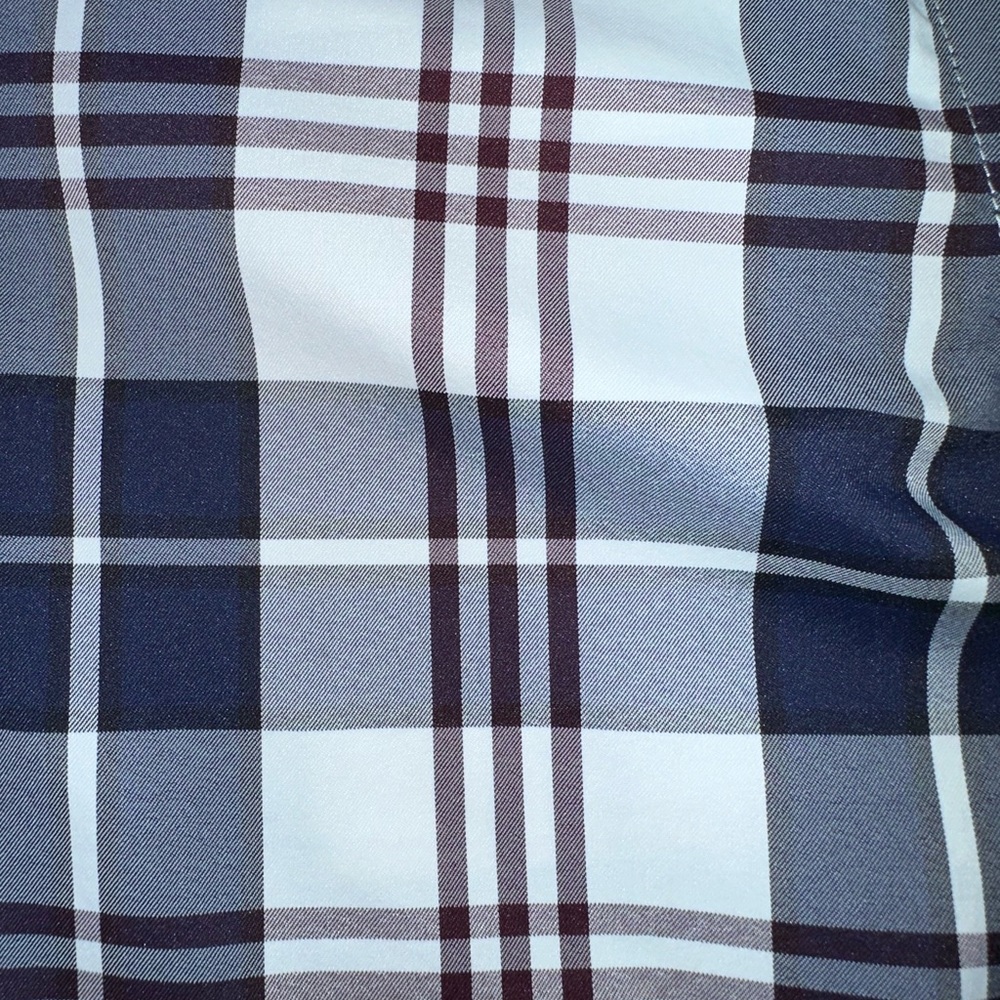 (4) Men’s Express Performance Button Up - Picture 7 of 16